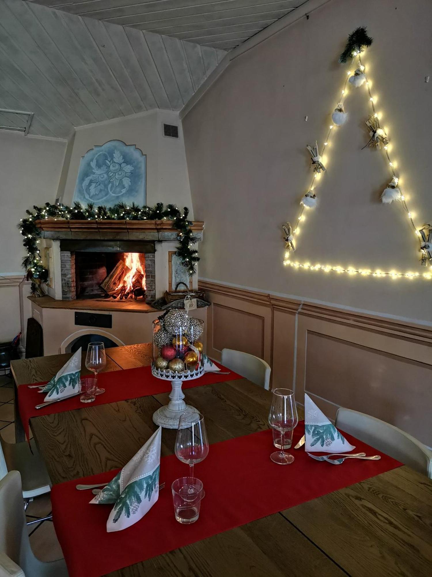 Pineta Ristorante In Fabriano Campodonico (Ancona)