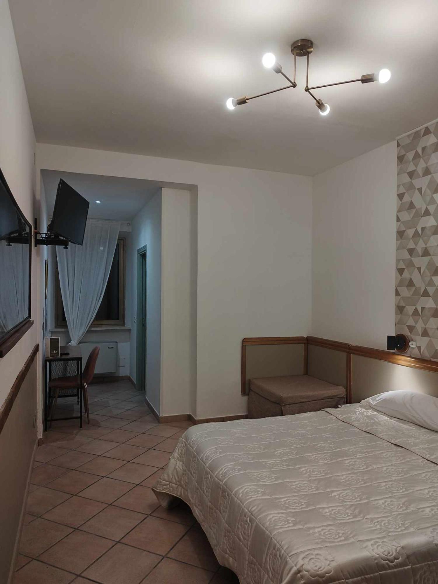 Pineta Ristorante In Fabriano Hotel Campodonico (Ancona)