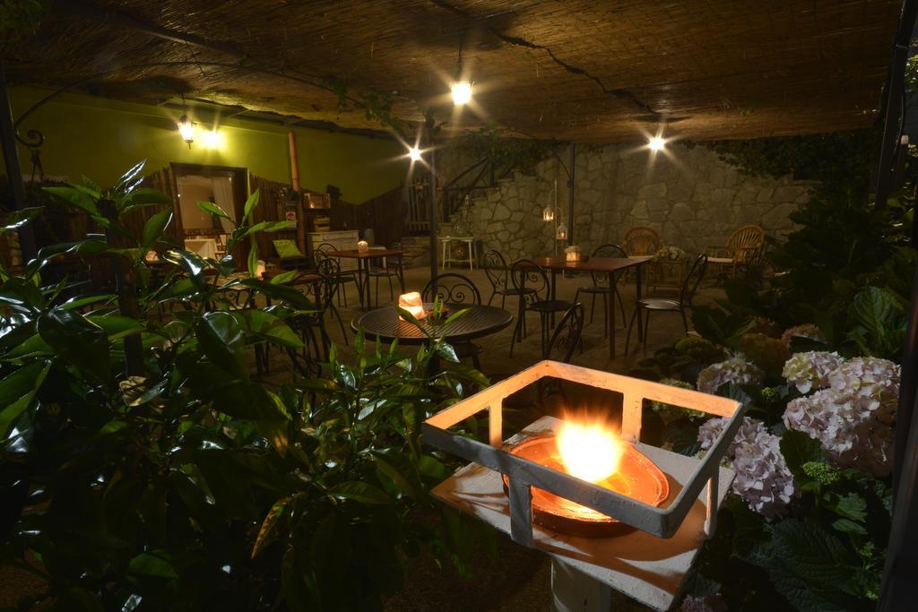 Pineta Ristorante In Fabriano Hotel Campodonico (Ancona)